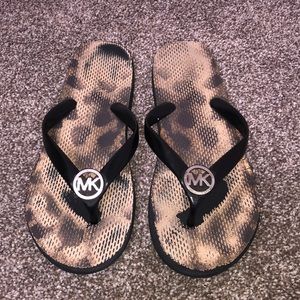 Michael Kors women’s flip flop black sandals